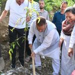 मंत्री गणेश जोशी ने एक पेड़ माँ के नाम अभियान के तहत किया पौधारोपण