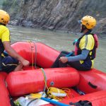 सेल्फी लेने के चक्कर में पत्नी और बेटी के सामने बहा पर्यटक, तलाश जारी