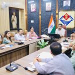स्वतंत्रता दिवस की तैयारियों को लेकर डीएम डॉ. आशीष चैहान ने की समीक्षा बैठक